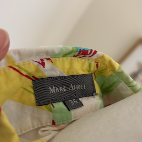 80s hibiscus Hawaii top - Picture 3 of 3